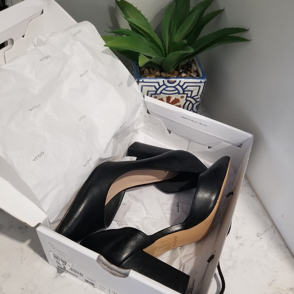 👠ALDO LEATHER POINTY TOE HEELS - Picture 8 of 8